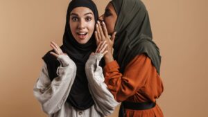 baju coklat tua cocok dengan jilbab warna apa
