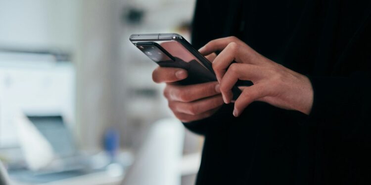 Mobile-First Gambling: Best Apps for the Modern Expat in Europe