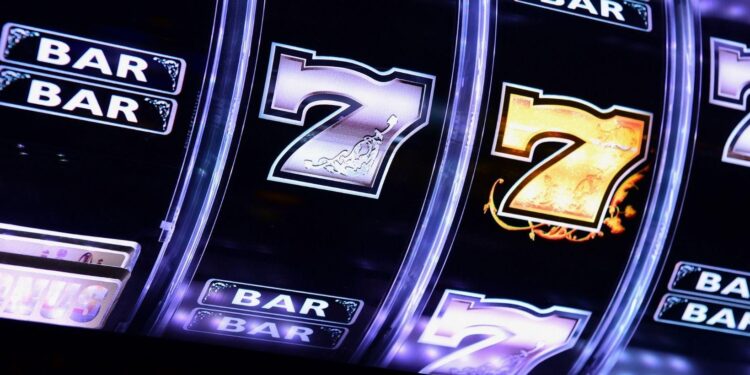 Win777 and Bitspinwin: What US Players Should Check