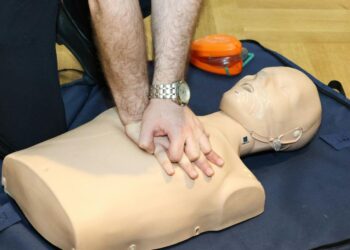 cpr training gym owners, fitness coach cpr certification, gym safety cpr course, cpr certification for trainers, emergency response fitness centers, backcountry cpr training, cpr classes for gym staff, first aid and cpr certification, fitness professional safety training, cpr certification requirements gyms