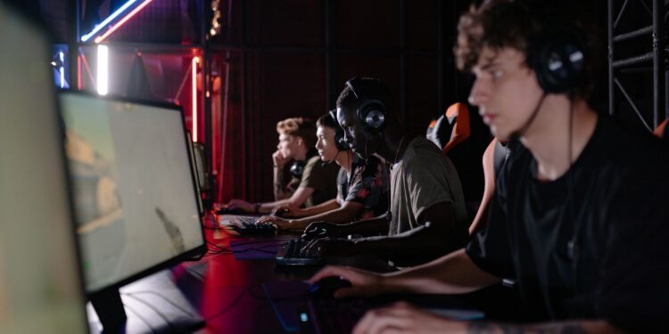 Microgaming: Why More People Are Turning to Short-Session Play