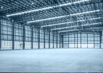5 Ways Steel Building Warehouses Outperform Traditional Warehouses